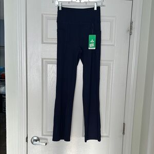 Woman’s  Black Flare Leg Active Pants size XS